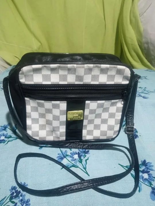 Bolsa de Ombro Preta e Branca Fashion  - Foto 3
