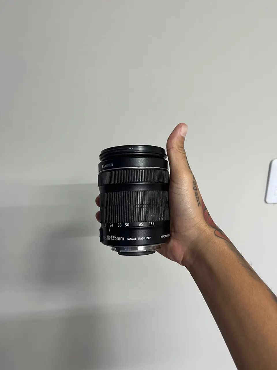 Lente Canon EF-S 18-135mm IS STM - Foto 2