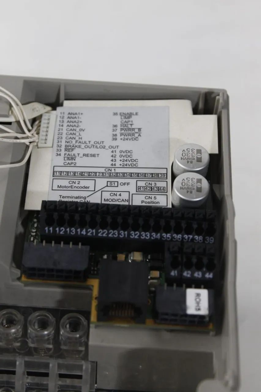 Inversor de Frequência Schneider Lexium 32 - Foto 4