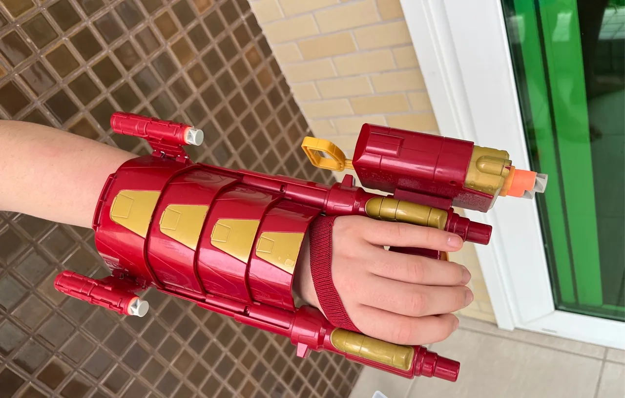 NerfLançador de Dardos Homem de Ferro + Laser