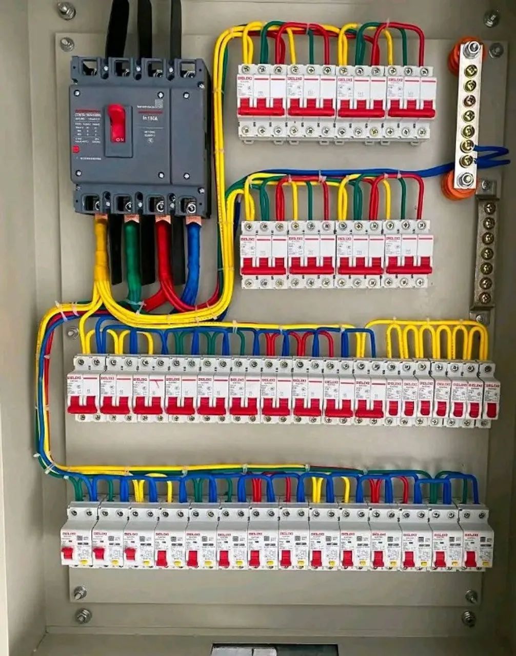 Técnico eletricista  - Foto 3