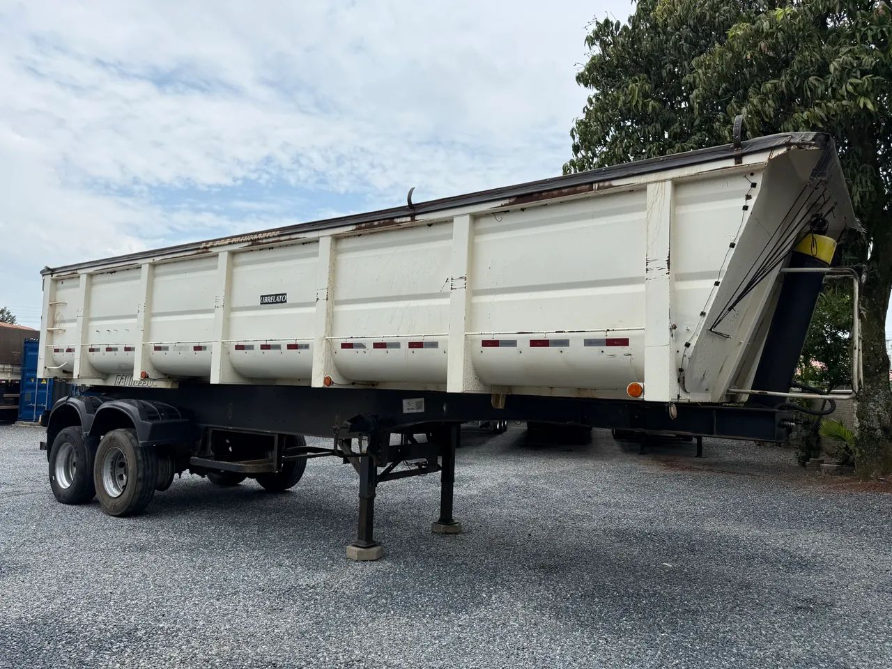 Caçamba 2 eixos - Librelato  - Foto 5