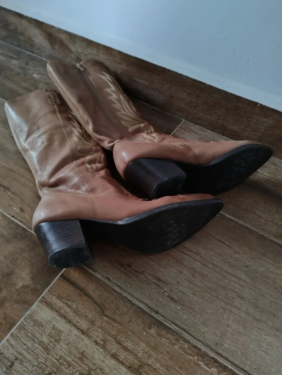 Bota bordada couro legítimo 38 - Foto 2