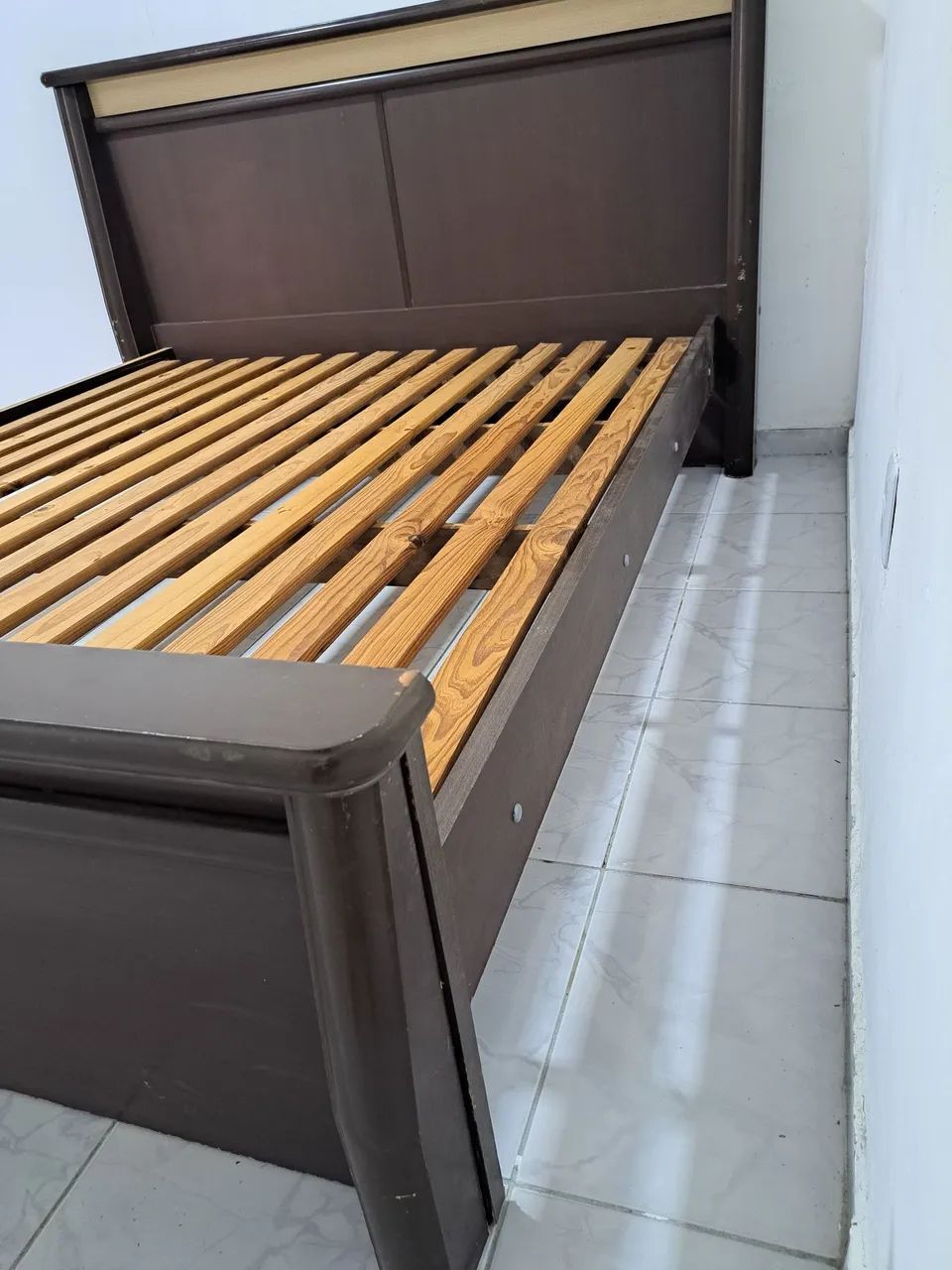 Cama Queen Size ótima qualidade64352820072066122