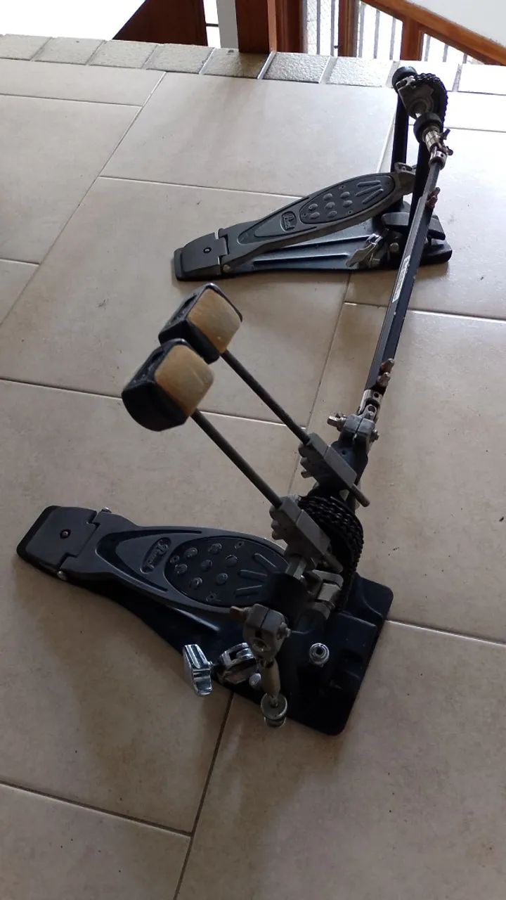 Pedal duplo de bateria Pearl Eliminator - Foto 2
