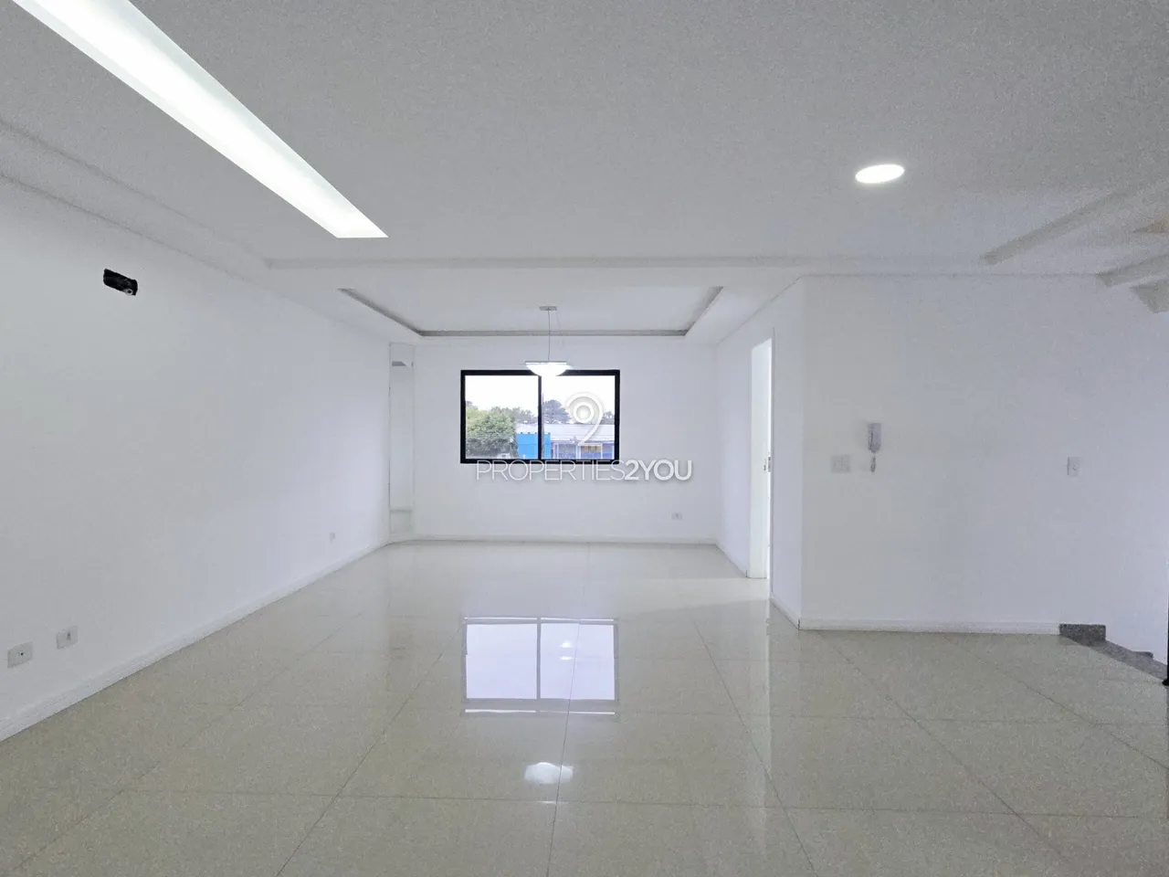 Casa com 5 quartos para locação | Rua José Cottolengo - Campo Comprido - Curitiba
