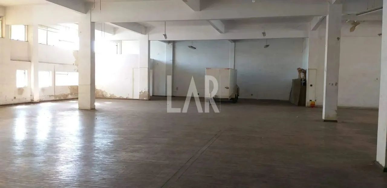 Prédio à venda no Bairro São João Batista