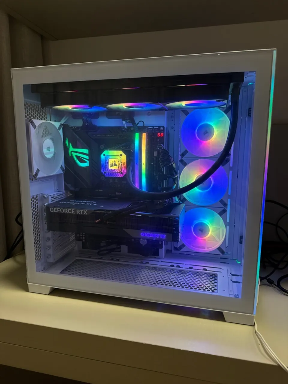 Vendo computador, usado apenas 3 meses