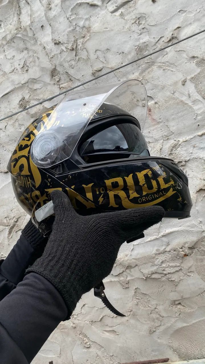 Capacete em ótimo estado de uso, bem conservado, por 400 
