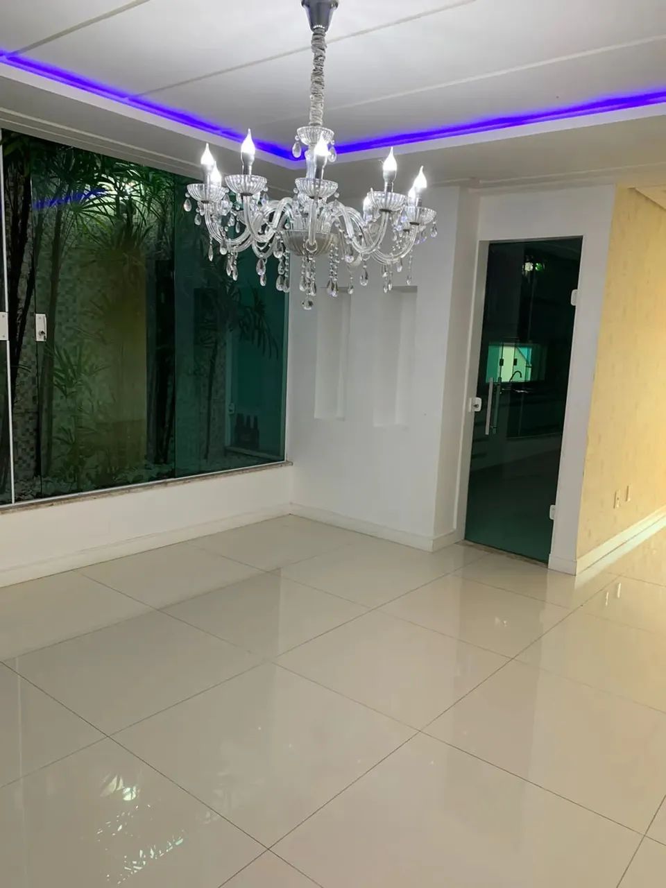 Imóvel para aluguel e venda possui 250 metros quadrados com 3 quartos - Foto 2