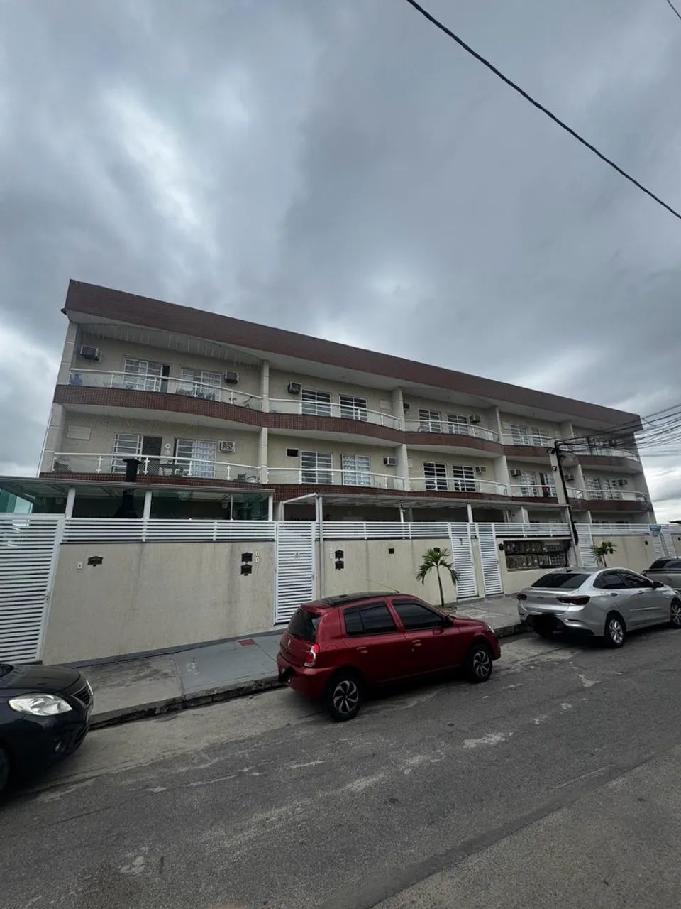 Lindo Apartamento a Venda com Varanda na Trindade