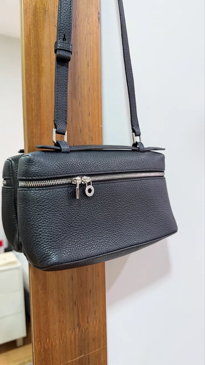 Bolsa Loro Piana extra pocket preta  - Foto 5