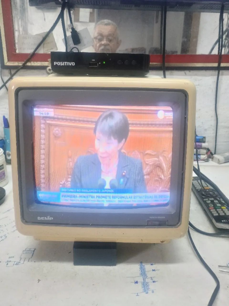 Vendo Tv Semp 10 Polegadas + um conversor digital Positivo - Foto 4