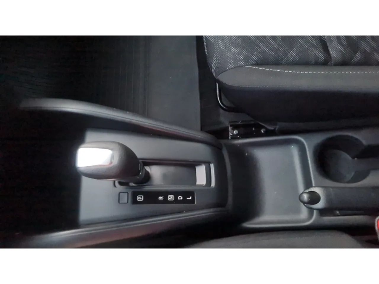 Nissan Kicks Sense 1.6 16V Flex Aut., foto 16 de 17