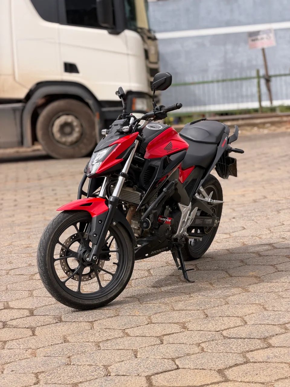 Cb Twister 300f - Foto 4