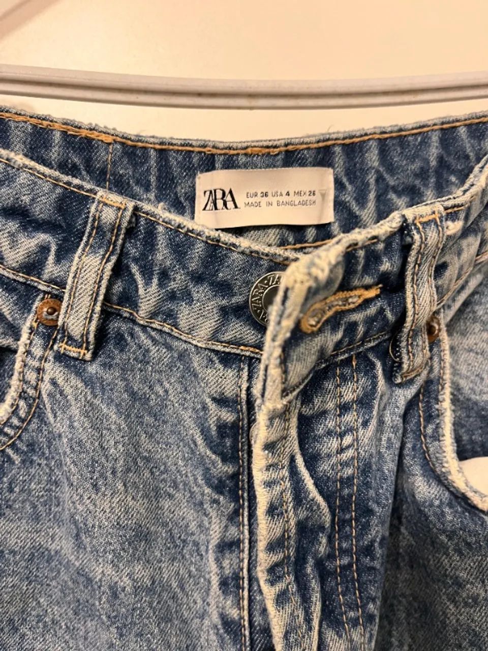 Calça Jeans rasgada Zara 36 - Foto 3