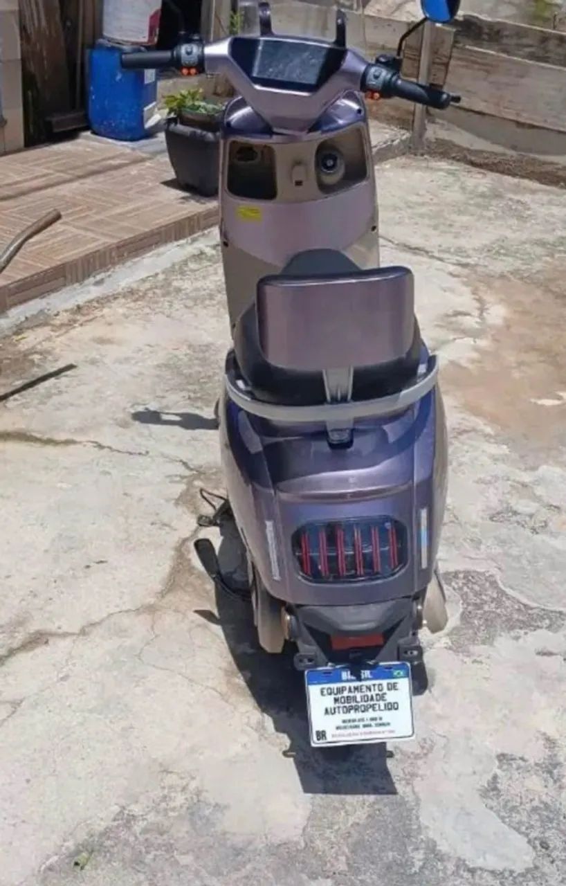 Scooter elétrico 
