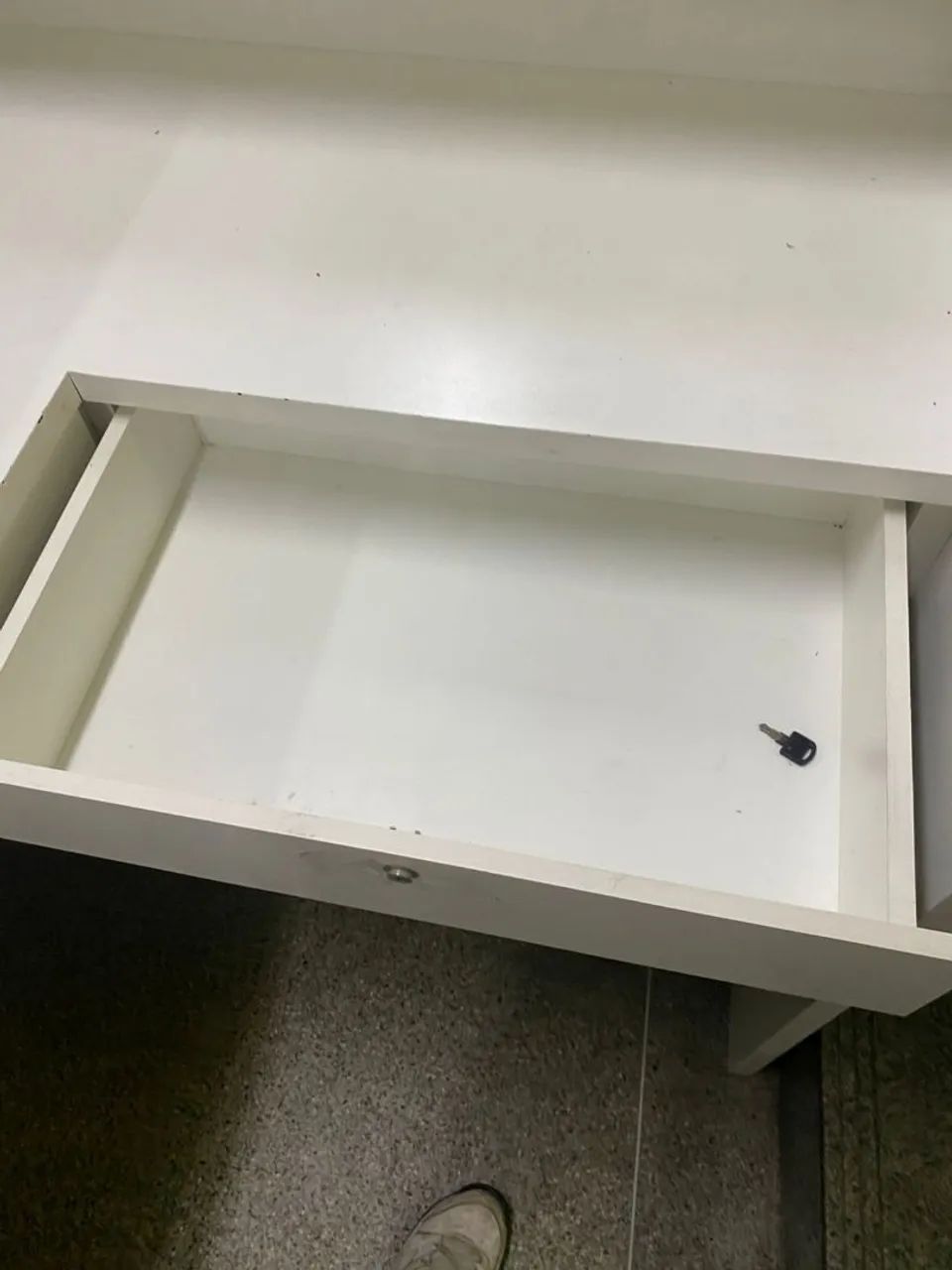 Balcão/Caixa de loja. Robusto, com três gavetas e muito resistente. - Foto 5