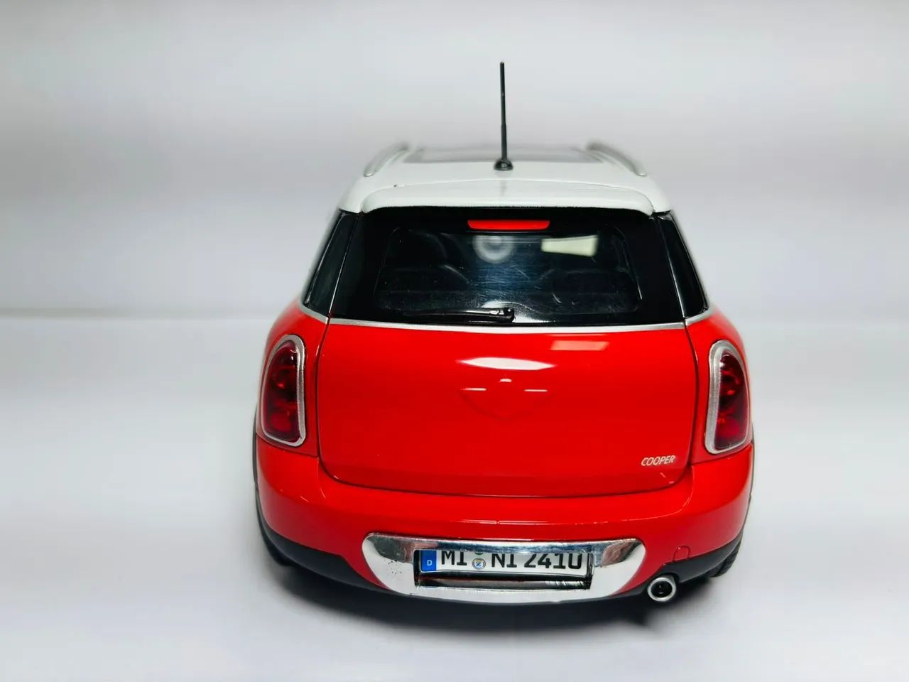 Miniatura Mini Cooper S Countryman 2010 1/18 - Foto 4