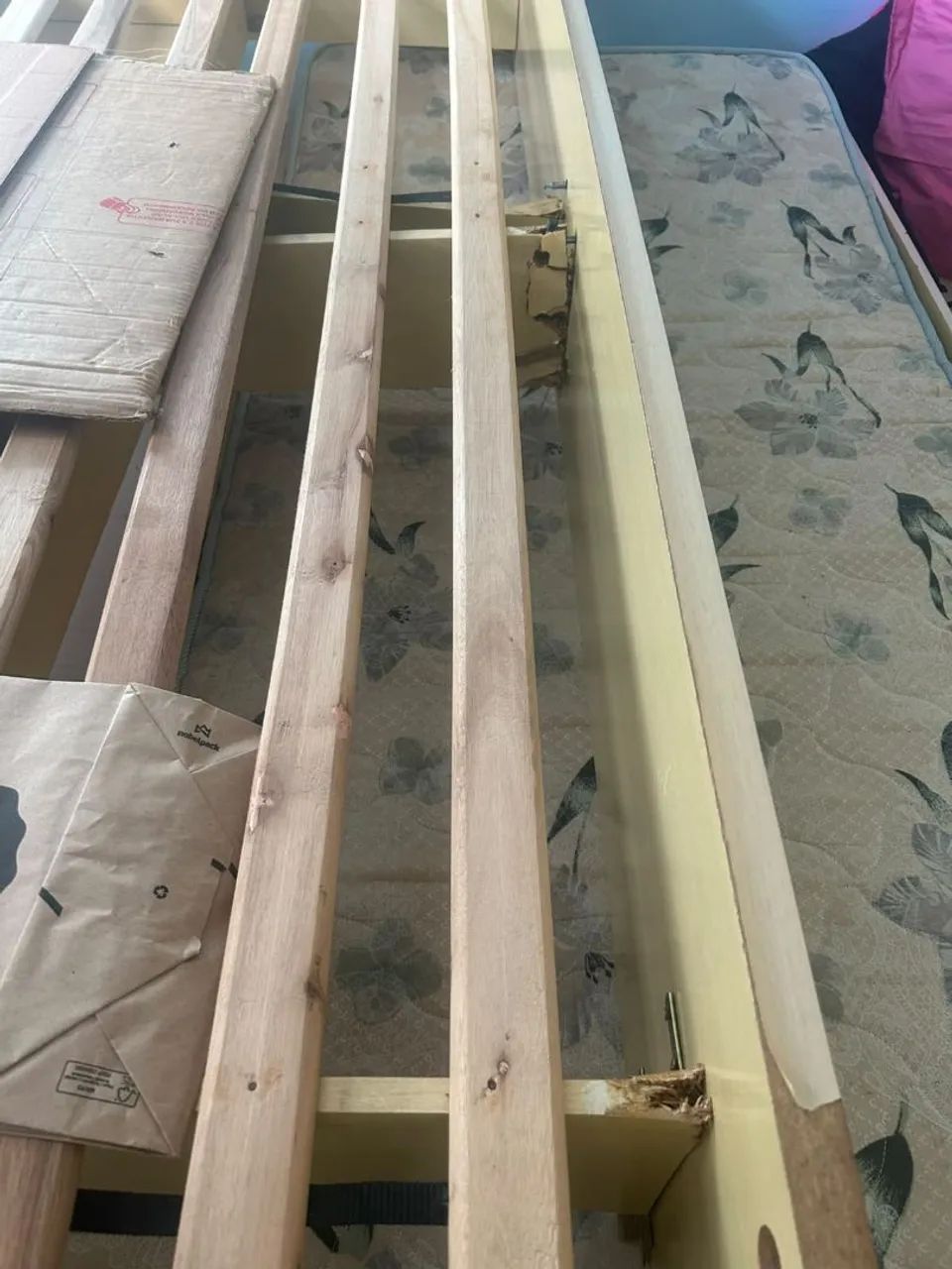 VENDO CAMA DE SOLTEIRO - Foto 3