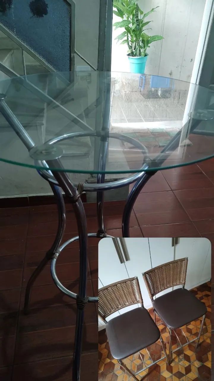 Mesa bistrô de vidro com duas cadeiras - Foto 3