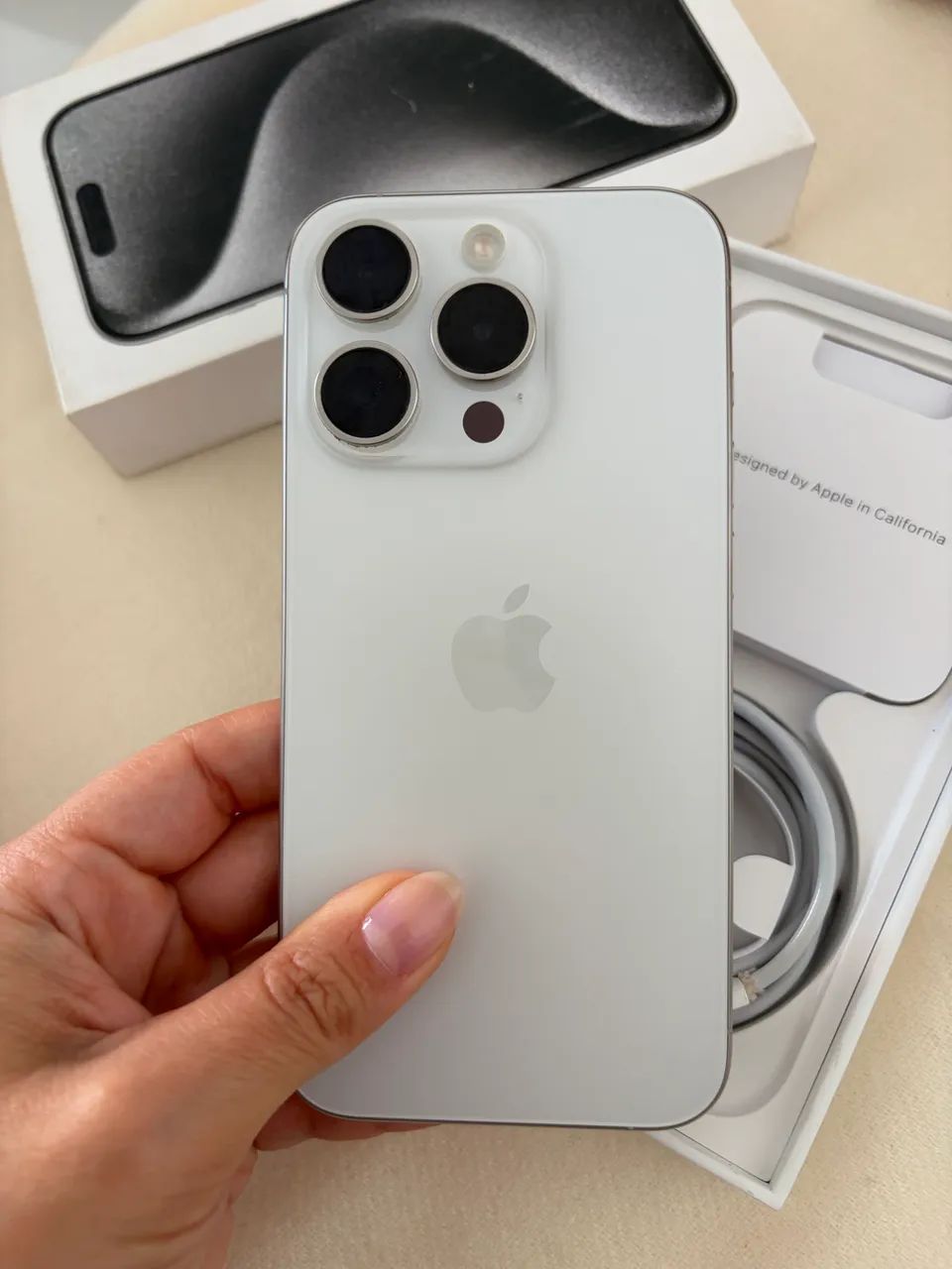 iPhone 15 Pro 256GB White Titanium | Caixa + Capinhas | - Foto 4