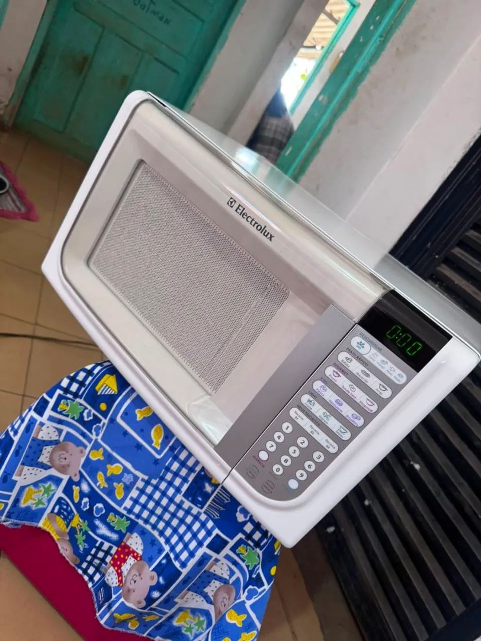 Microondas Electrolux 31 lt  - Foto 5