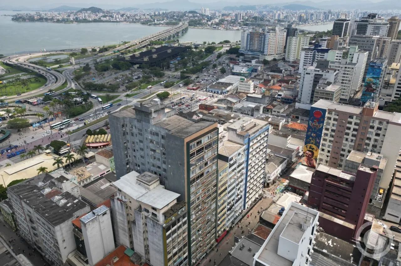 Sala comercial no Centro de Florianópolis: perfeita para expandir seu negócio