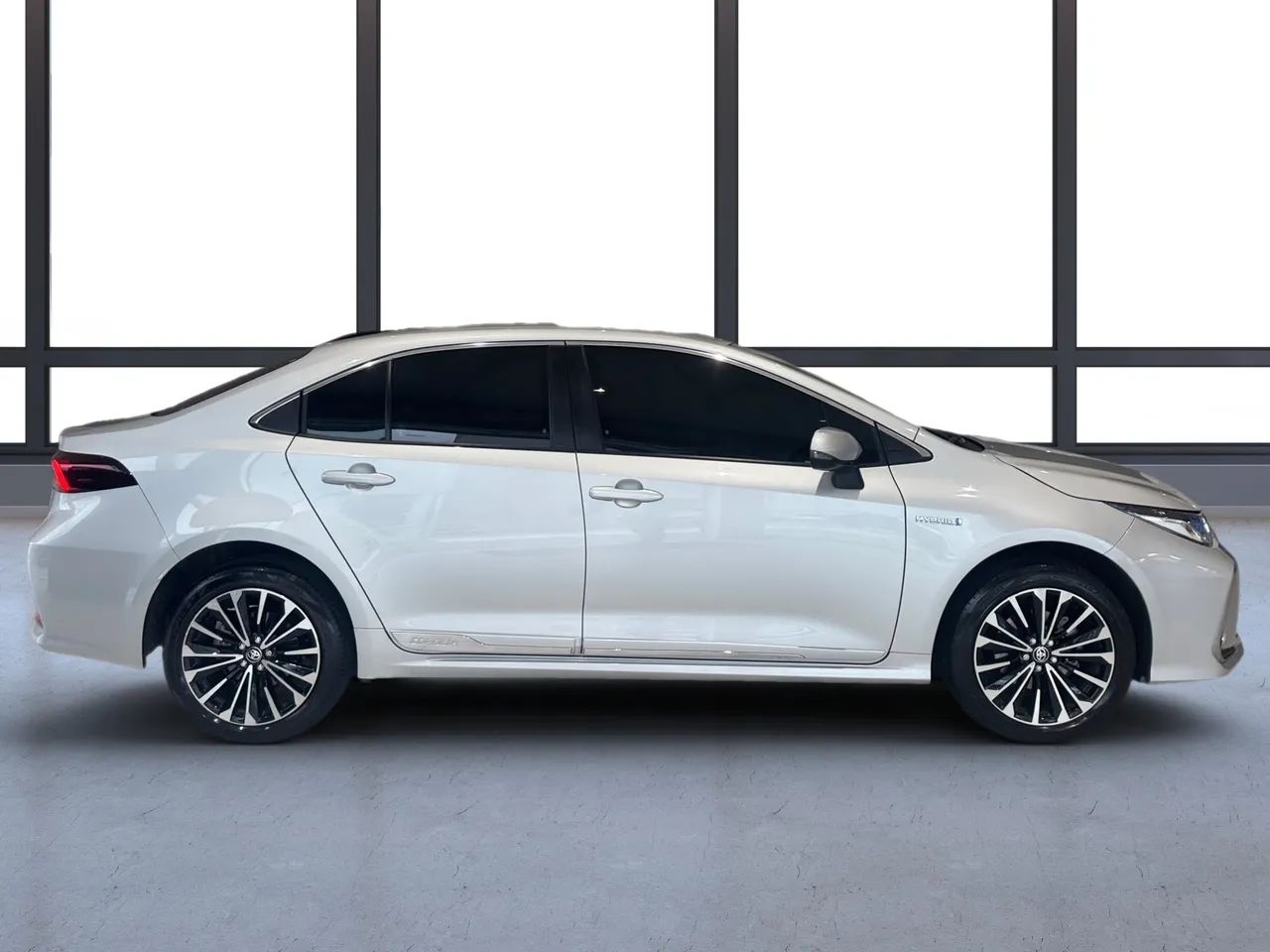 Toyota Corolla Altis Prem. Hybrid 1.8 Flex AUT, foto 3 de 16