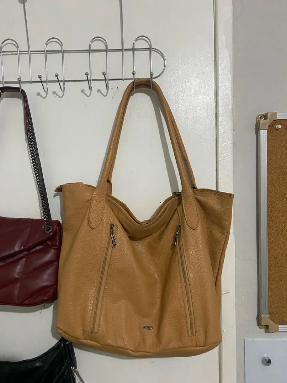 BOLSA DE OMBRO GRANDE MARROM/BEGE VIA MIA