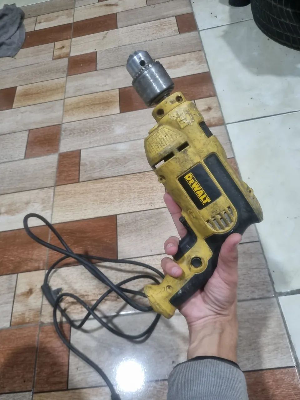 Furadeira DeWALT profissional dwd502b - Foto 3