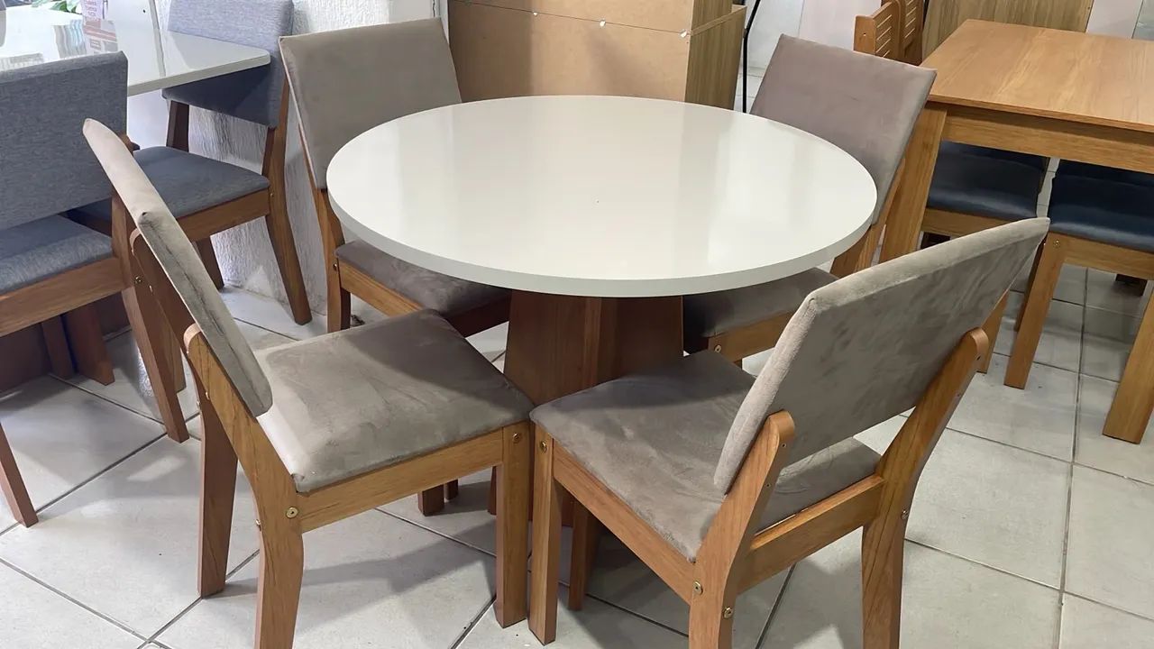 ? Mesa de Jantar com 4 Cadeiras - Pronta Entrega! ?