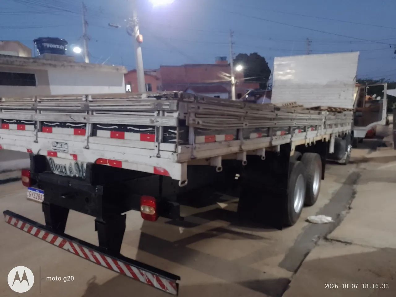 Iveco 330 - Foto 2
