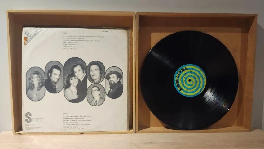 Novela Uma Rosa Com Amor - Disco De Vinil - Lp - 1972  - Foto 2