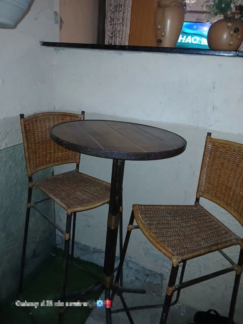 Mesa com duas cadeiras - Foto 2