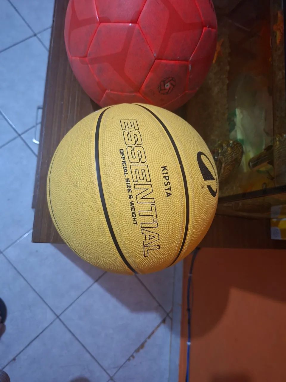 Bolas de basquete e futebol  - Foto 2