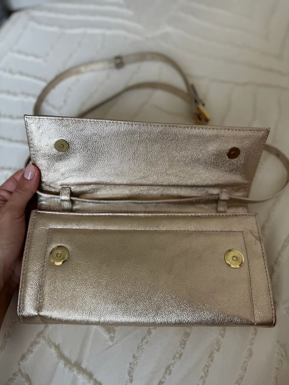 Bolsa Raphaella Booz Dourada Nova - Foto 3