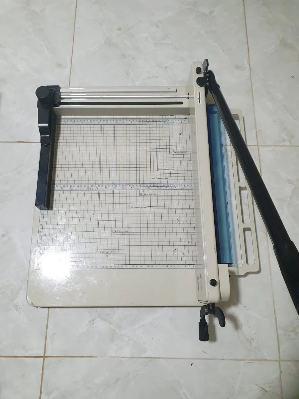 Guilhotina semiprofissional A3