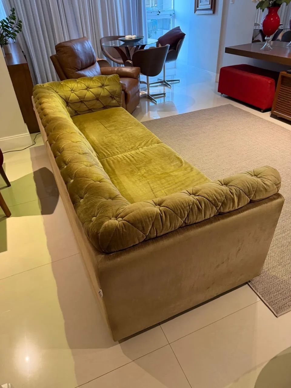 Sofá Estofados Jardim - 2,52m | Excelente Estado - Foto 2