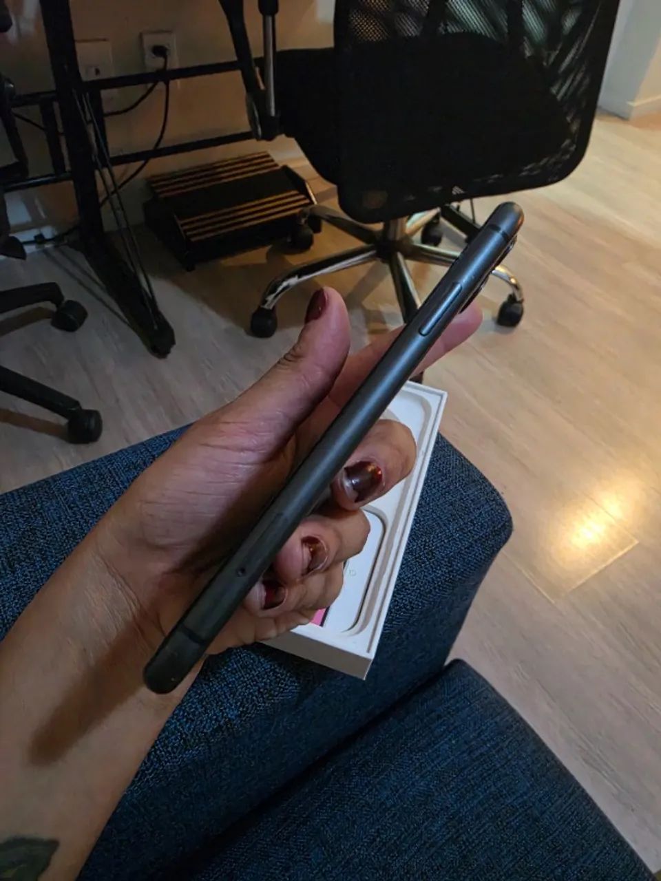 Iphone 11 64gb preto com caixa - Foto 4
