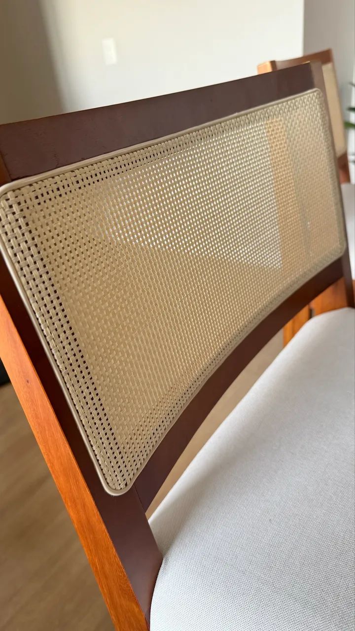 2 banquetas de madeira maciça 