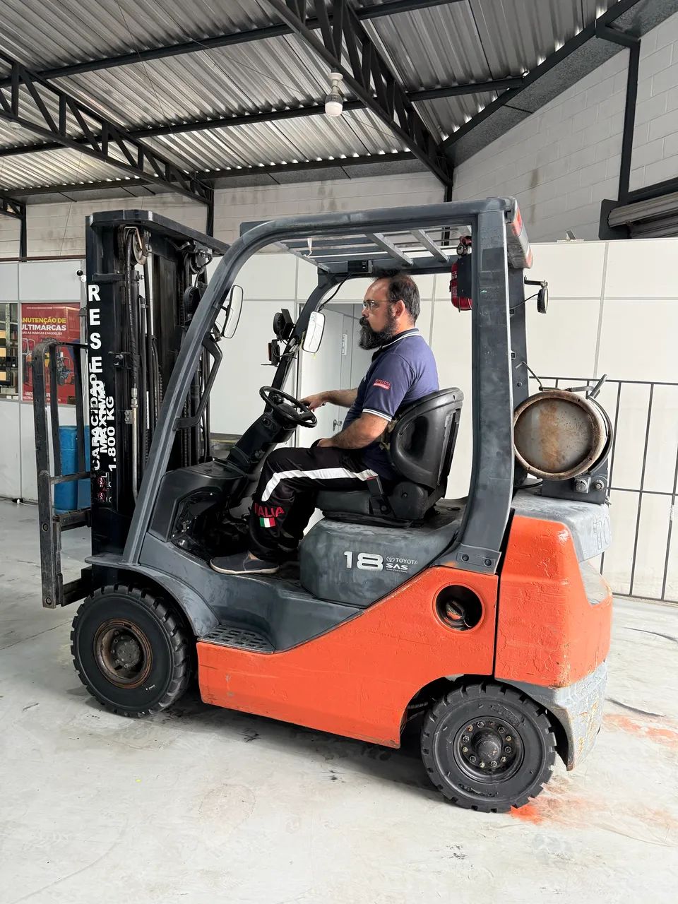 Empilhadeira Toyota  - Foto 2