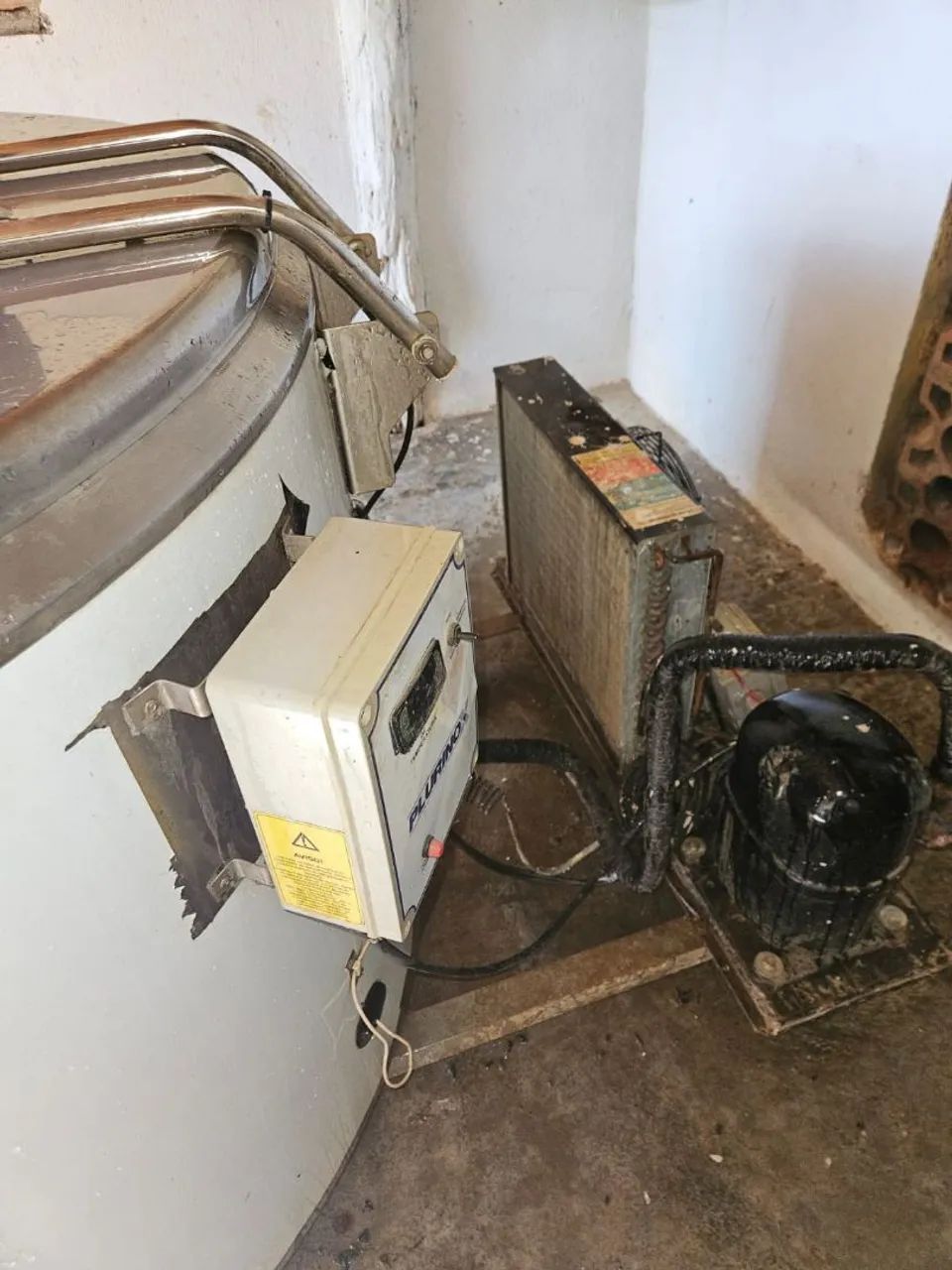 Tanque de Refrigeração de leite 1.000 litros - Foto 3
