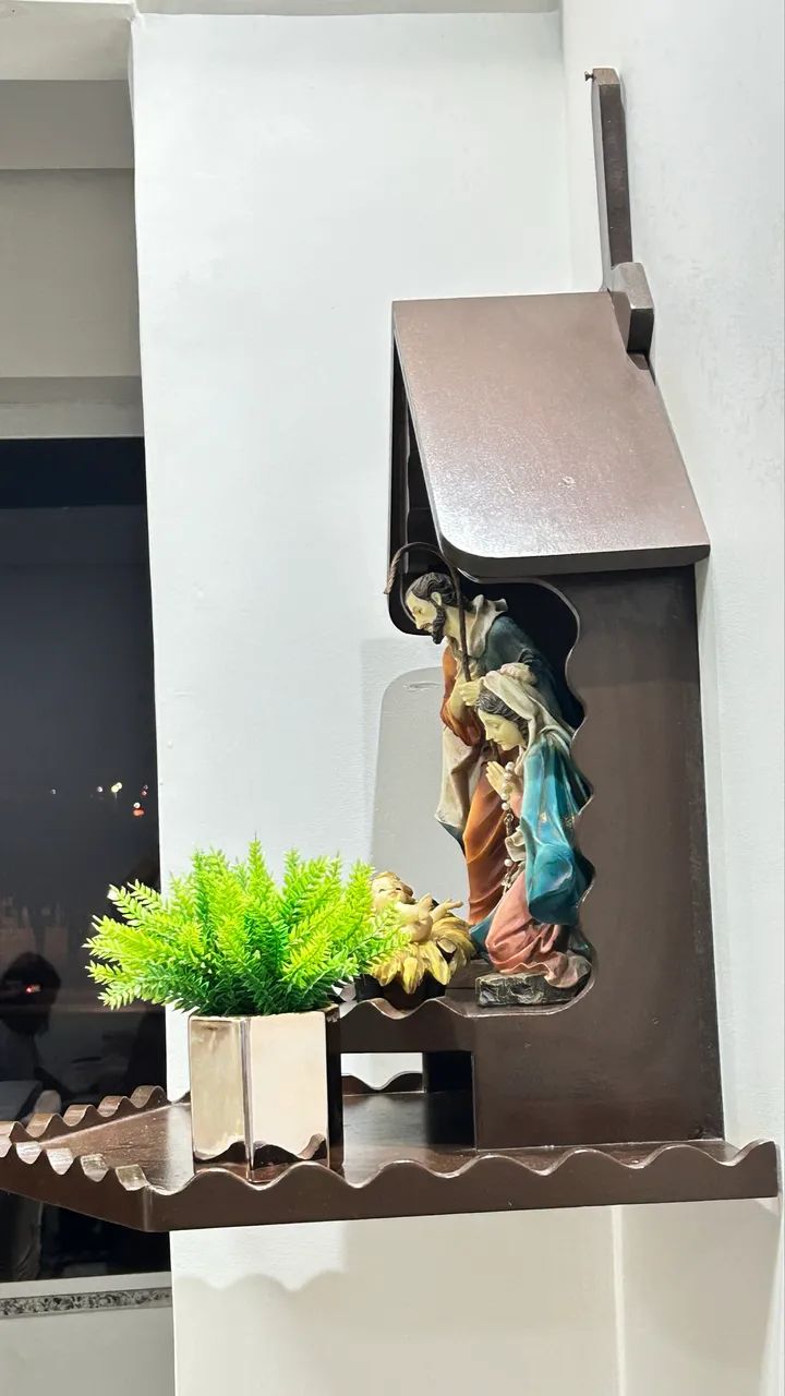 Oratório de parede em madeira - Foto 3