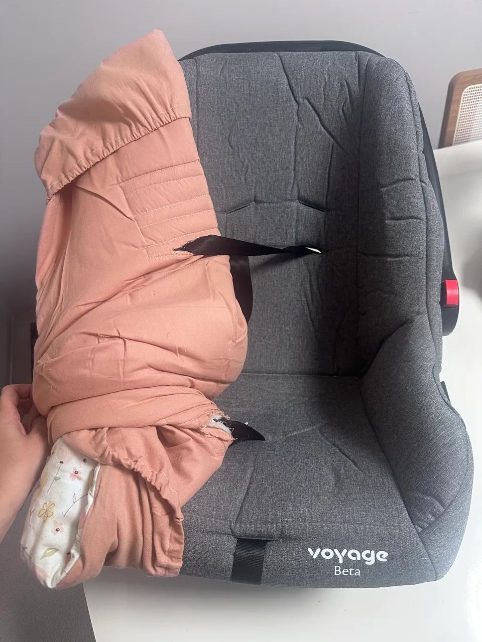 Carrinho de bebê com bebê conforto - Foto 4