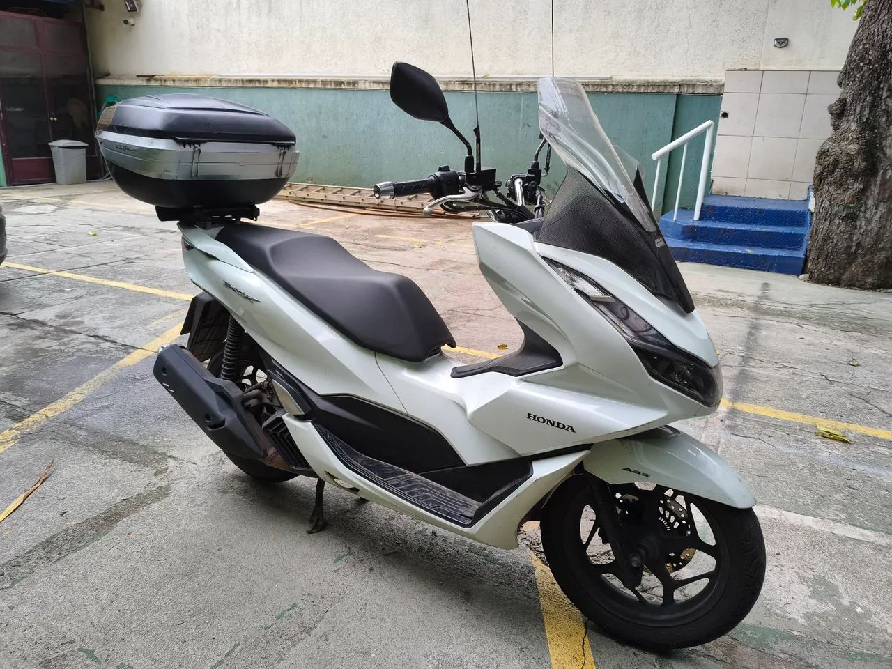 PCX 2024 branca abs - Foto 3