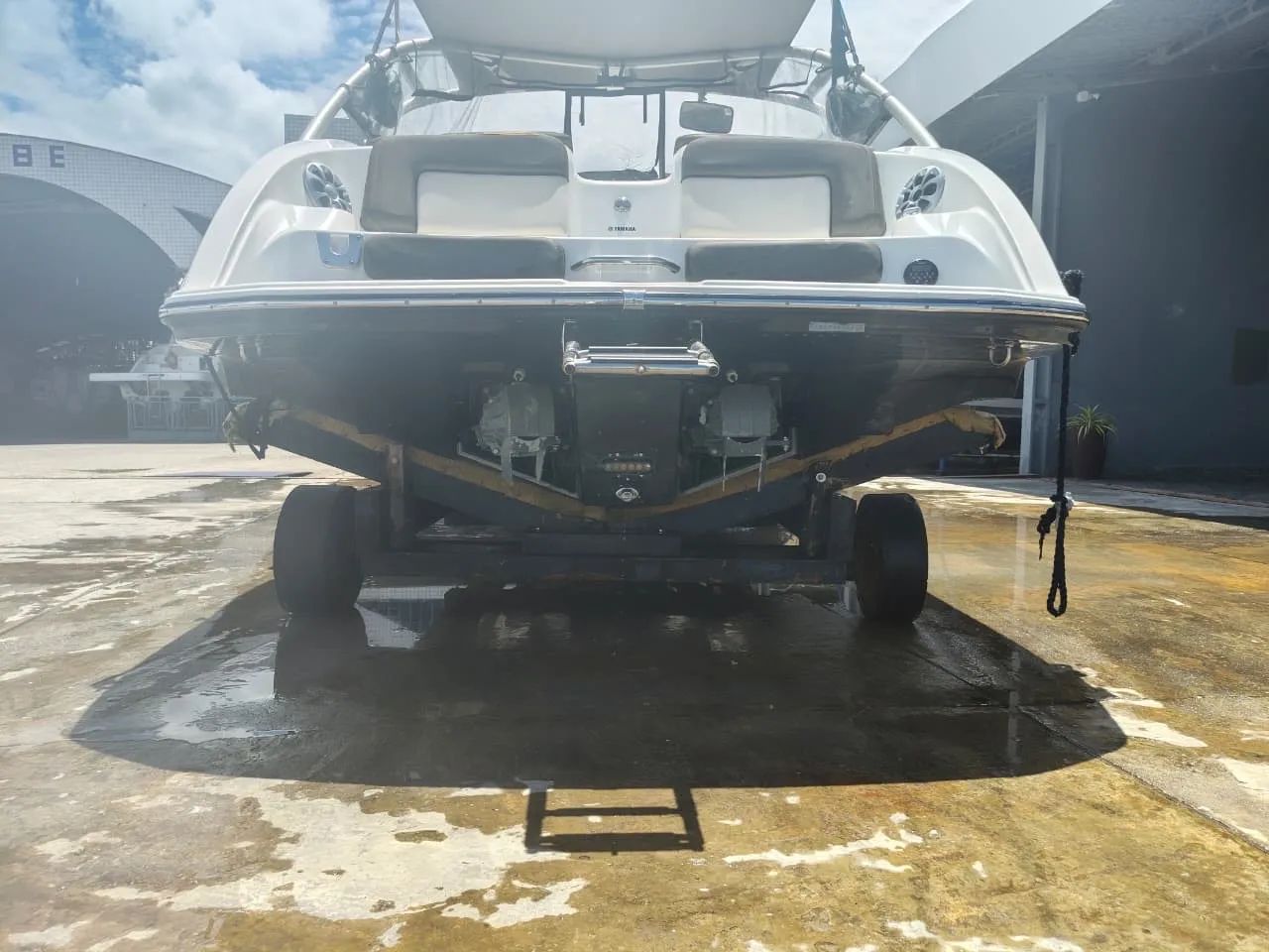 Jet boat Yamaha 242 S Limited 