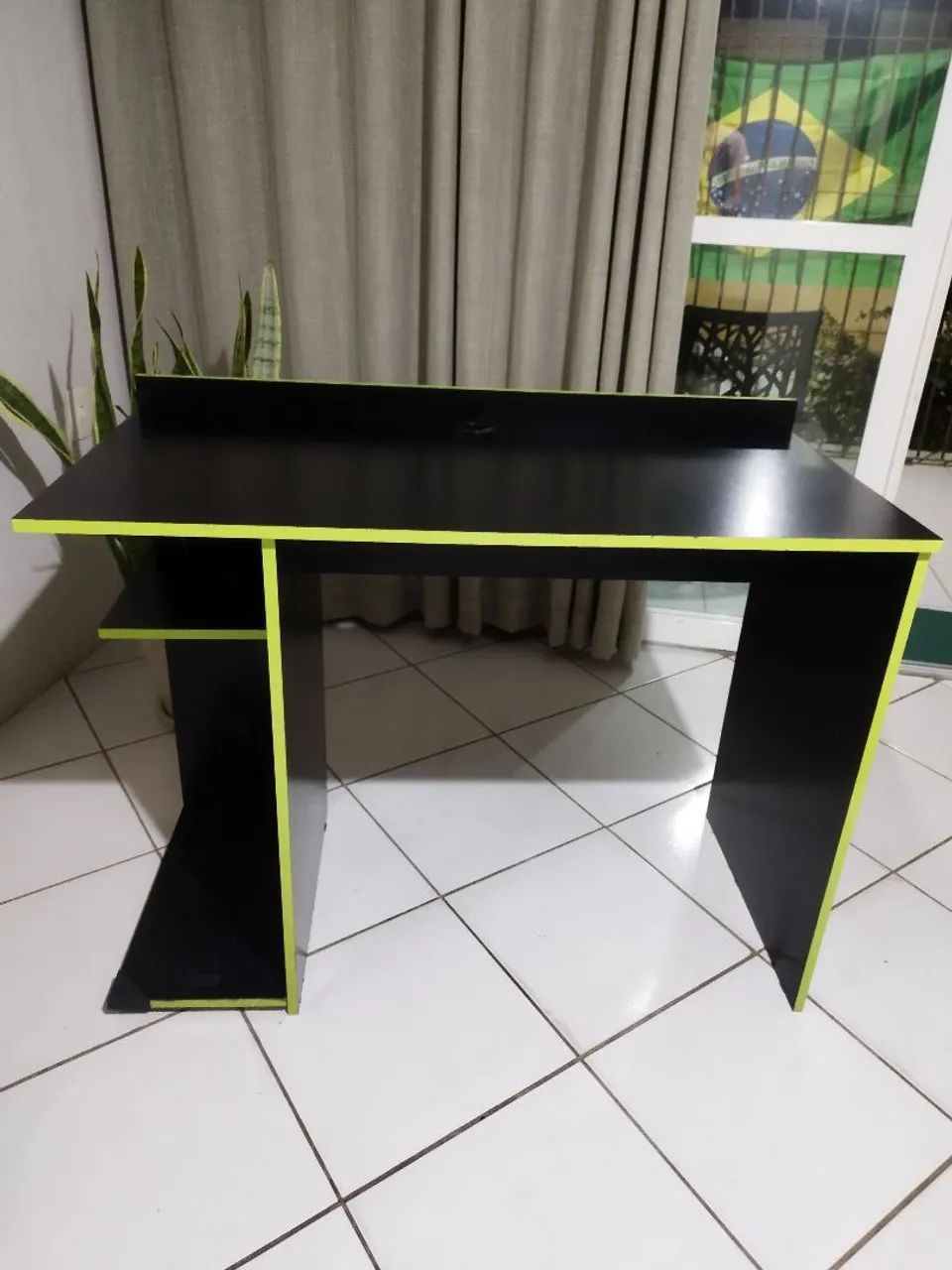 Mesa gamer usada