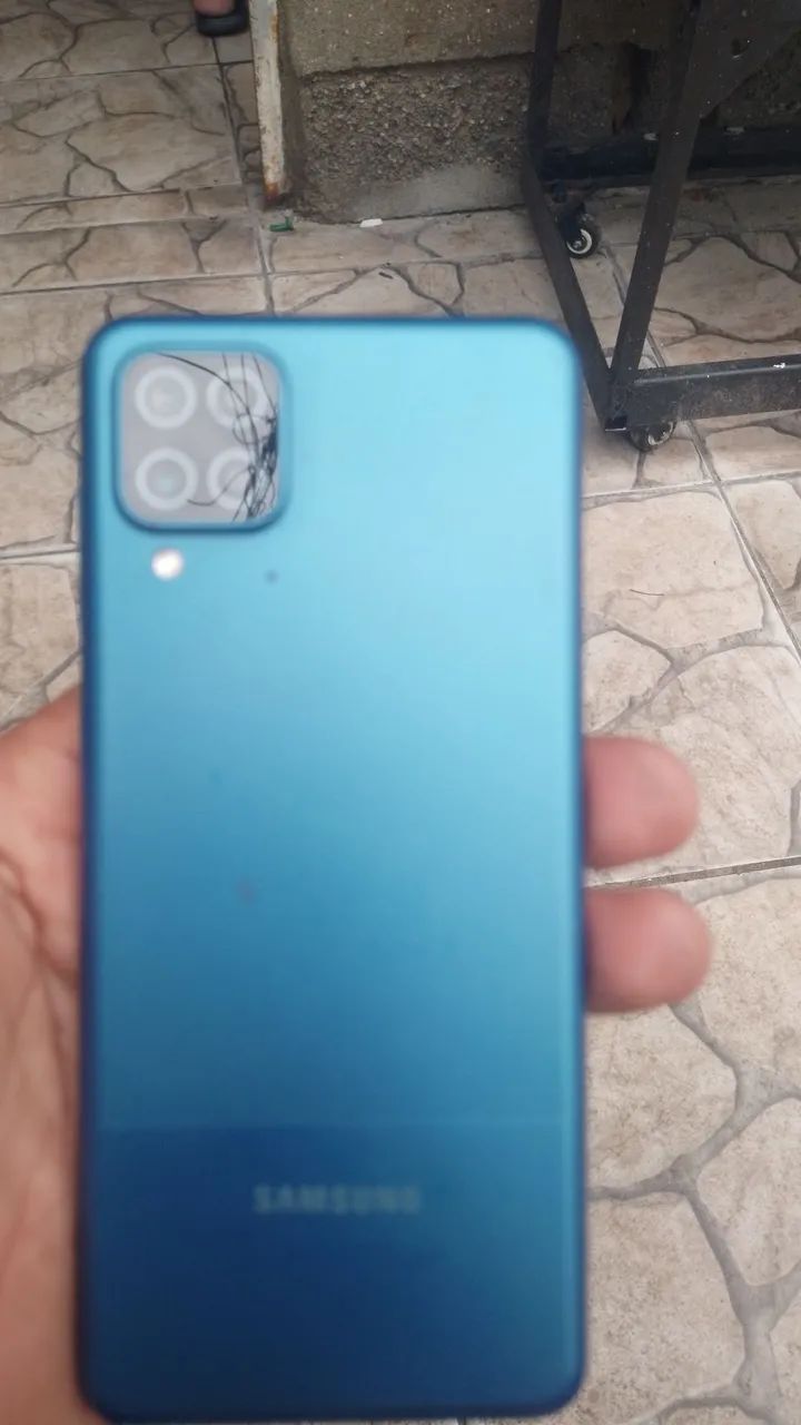 Samsung Galax A12 - Foto 2