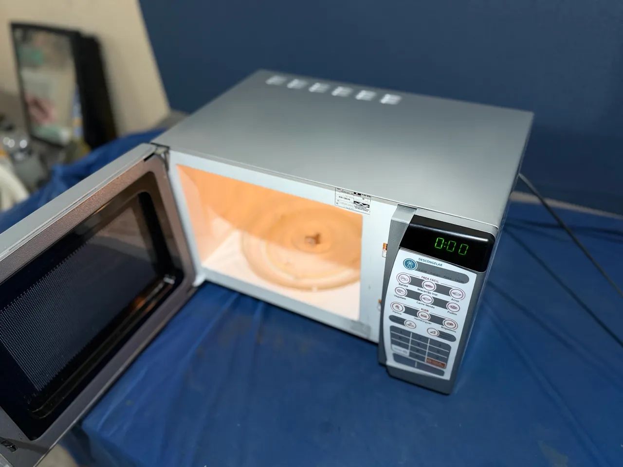 Microondas Electrolux prateado!  - Foto 3